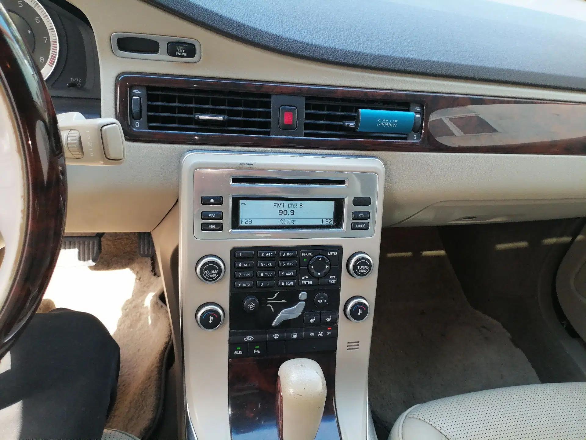 Volvo S80L 2011 2.0T ZhiZun Edition — миниатюра 13