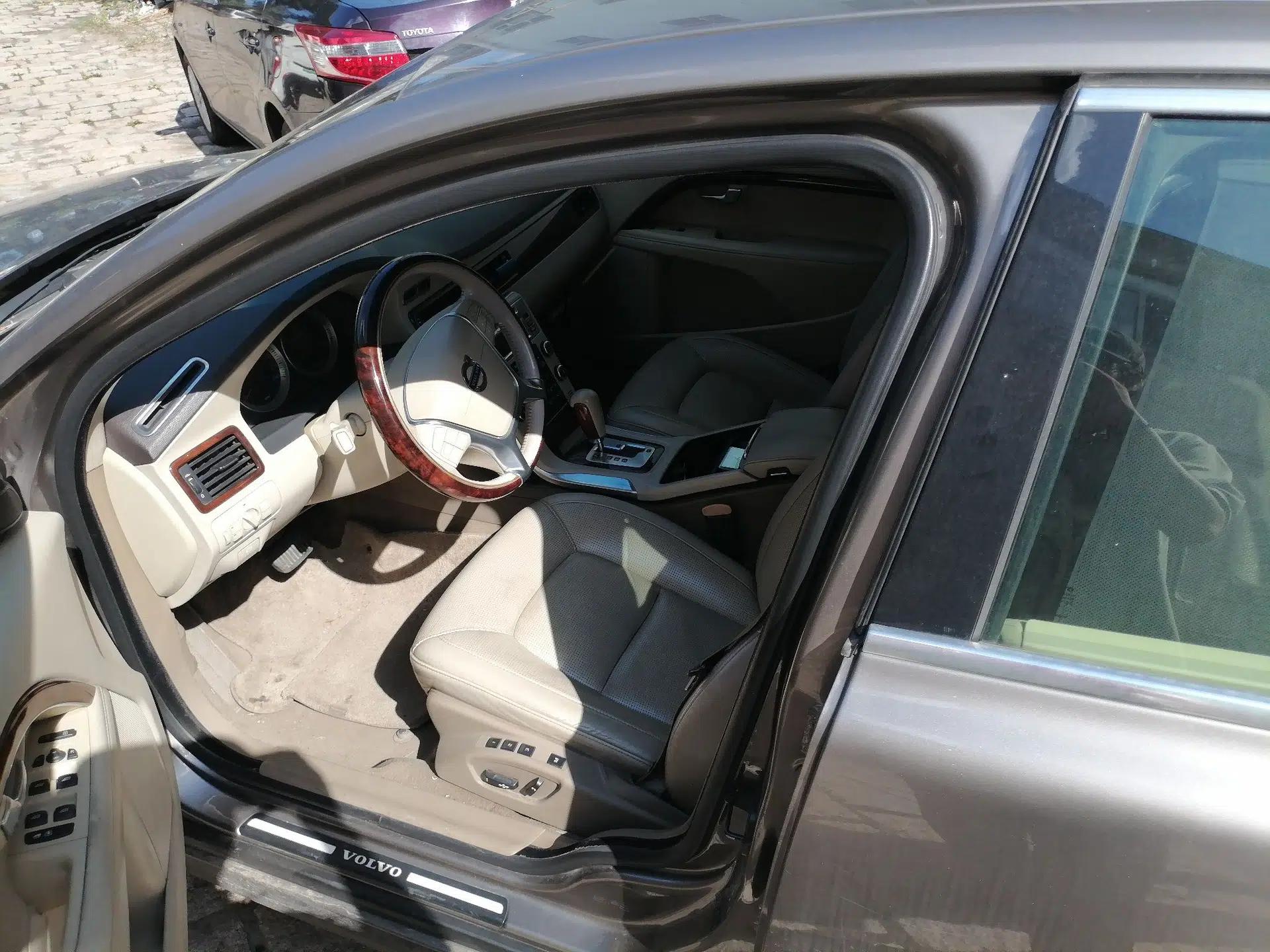 Volvo S80L 2011 2.0T ZhiZun Edition — миниатюра 15