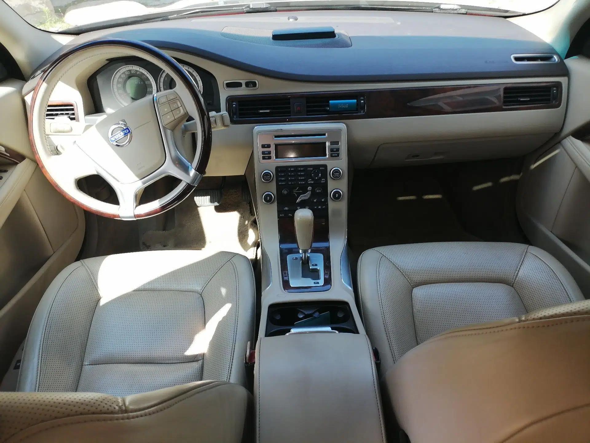 Volvo S80L 2011 2.0T ZhiZun Edition — миниатюра 9