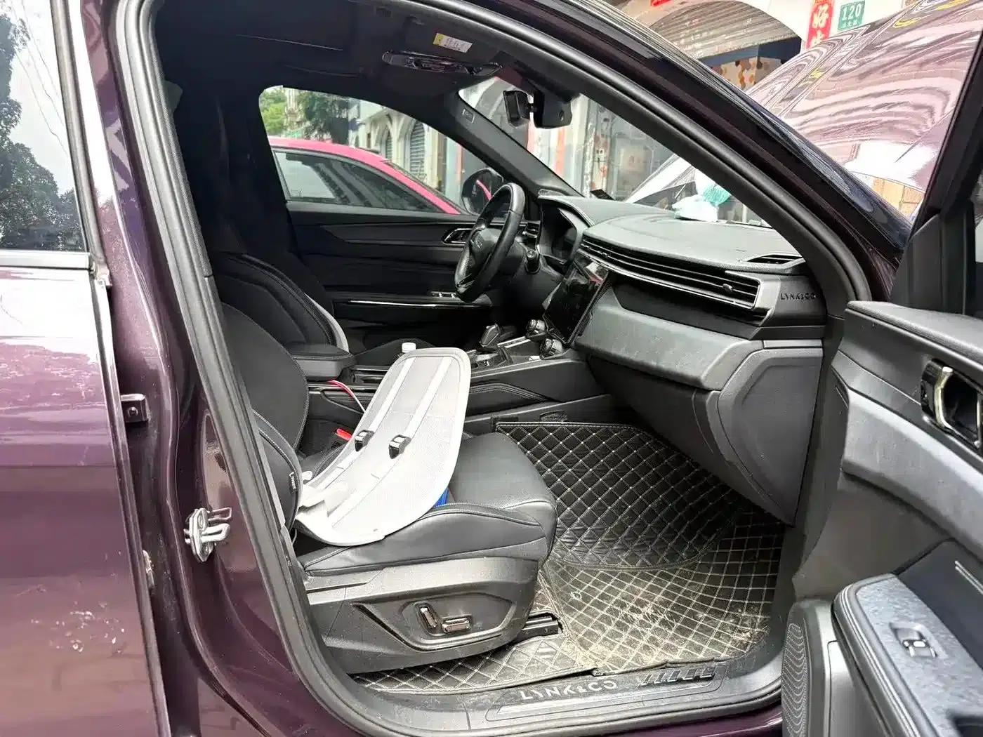 Lynk & Co 01 EM-P 2021 1.5TD PHEV Halo — миниатюра 6