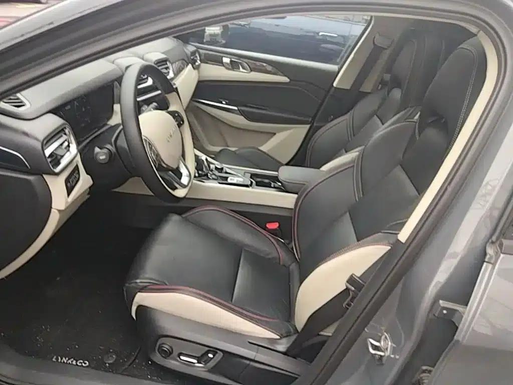 Lynk & Co 02 PHEV 2019 1.5T Pro — миниатюра 15