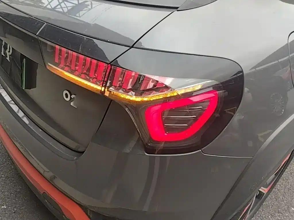 Lynk & Co 02 PHEV 2019 1.5T Pro — миниатюра 8