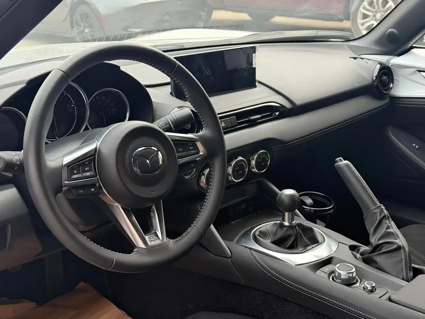 Mazda MX-5 2025 2.0L Manual — миниатюра 25