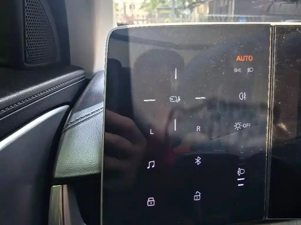 MG ONE 2022 α-Smart Sports Series 1.5T Standard Edition — миниатюра 6