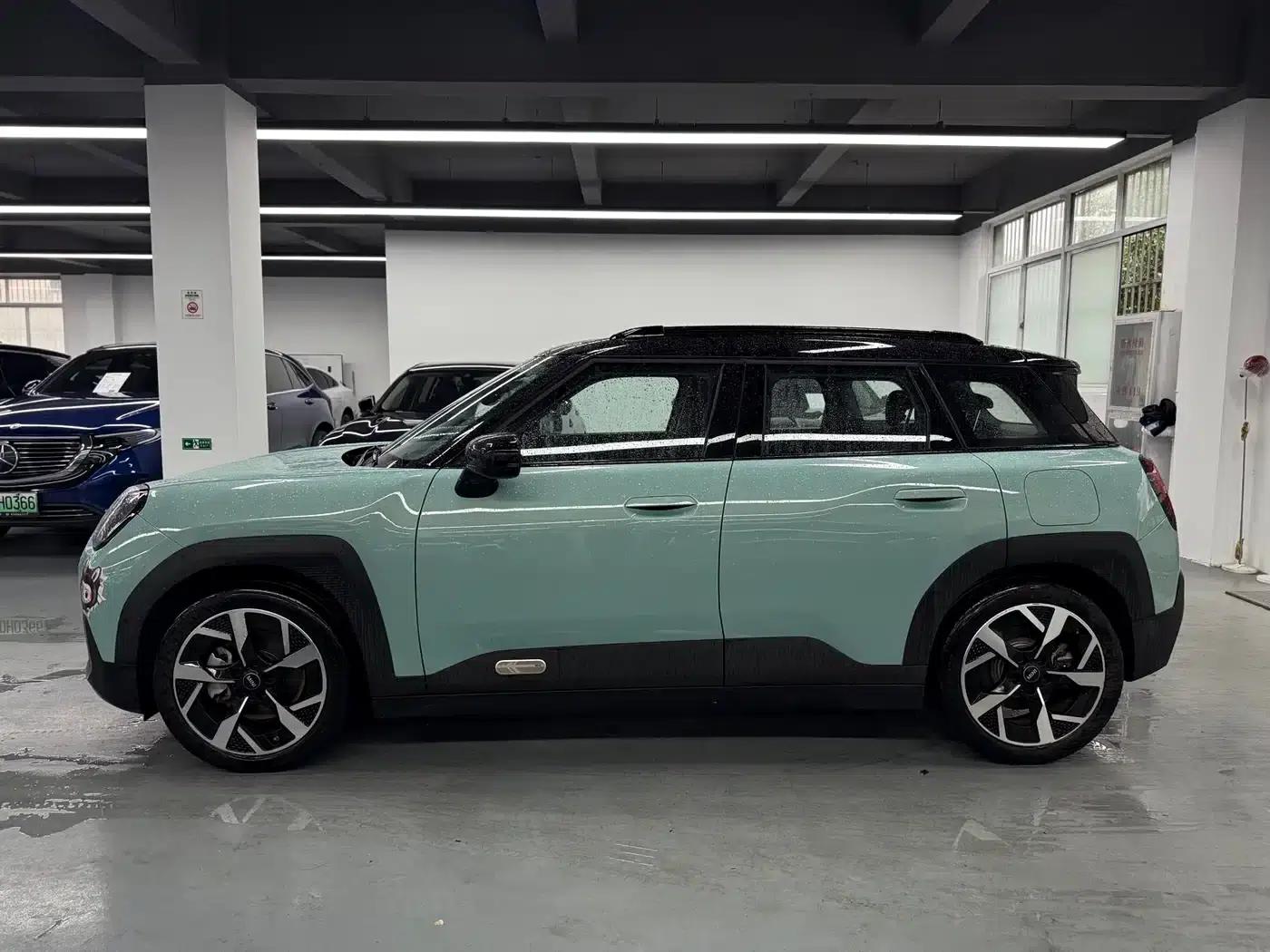 2025 Electric MINI Aceman E Classic — миниатюра 3