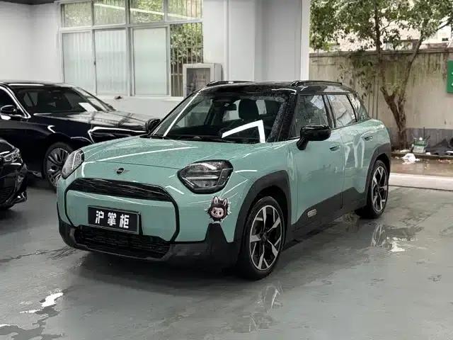 2025 Electric MINI Aceman E Classic
