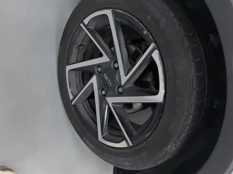 Nezha AYA 2023 Facelift 401 Lite — миниатюра 6