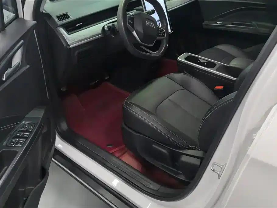 Nezha AYA 2023 Facelift 401 Lite — миниатюра 9