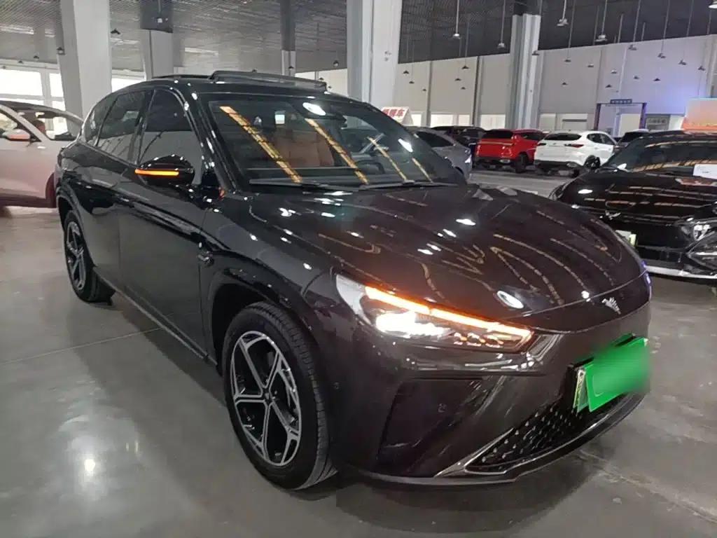 Nezha L 2024 Range Extender 310 Flash Charge Red Edition — миниатюра 4