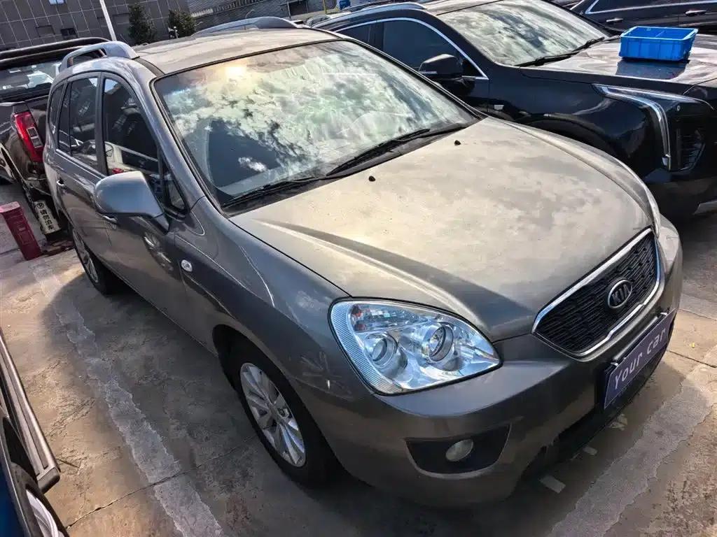 Carens 2011 2.0L 7-seater Automatic Standard Edition — миниатюра 2