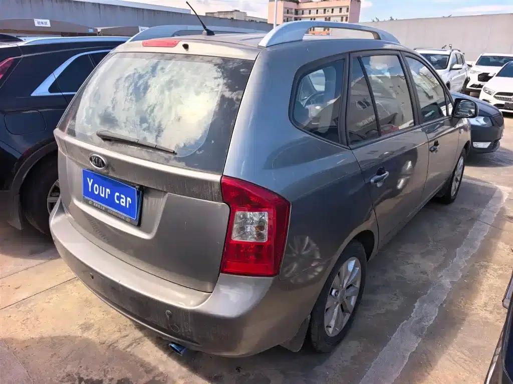 Carens 2011 2.0L 7-seater Automatic Standard Edition — миниатюра 4