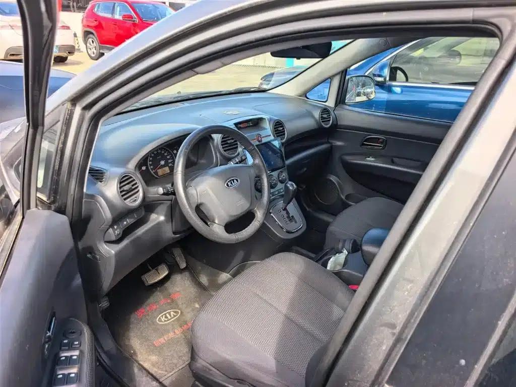 Carens 2011 2.0L 7-seater Automatic Standard Edition — миниатюра 7