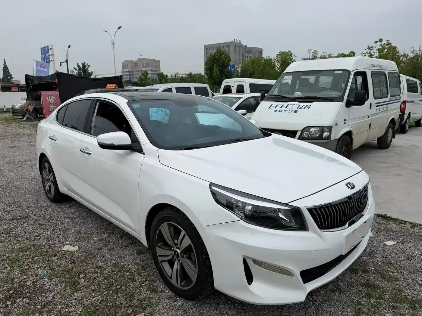 K5 2017 1.8L Automatic GLS — миниатюра 3