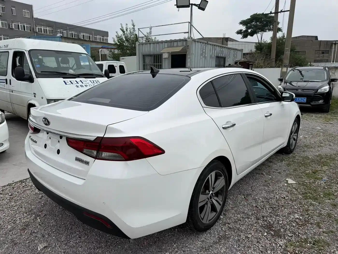 K5 2017 1.8L Automatic GLS — миниатюра 9