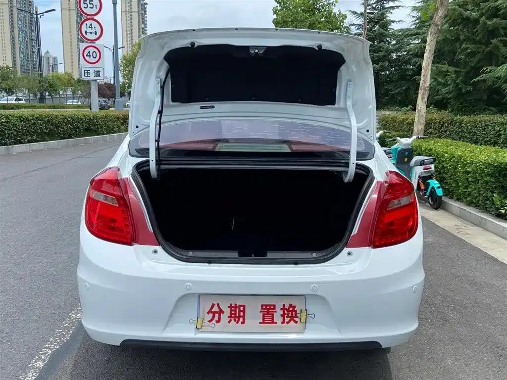 Chery E3 2015 1.5L Manual Smart Edition — миниатюра 18