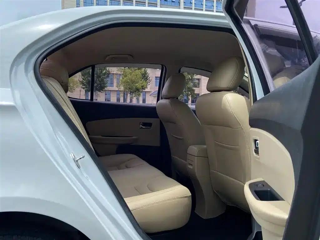 Chery E3 2015 1.5L Manual Smart Edition — миниатюра 7