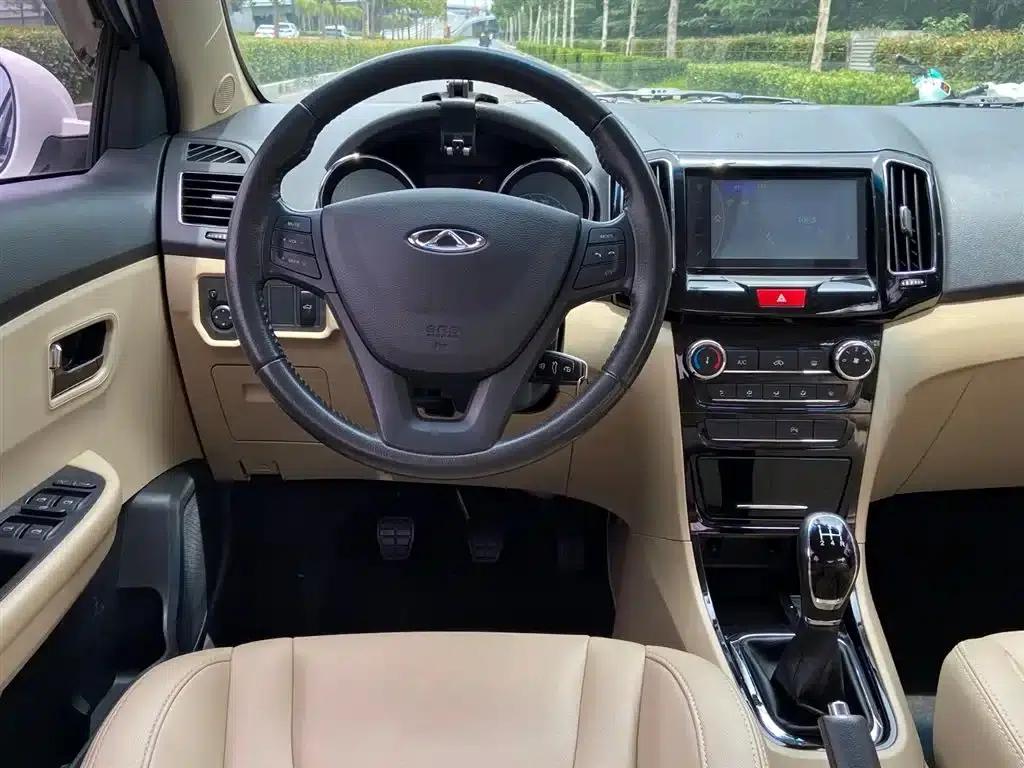 Chery E3 2015 1.5L Manual Smart Edition — миниатюра 8
