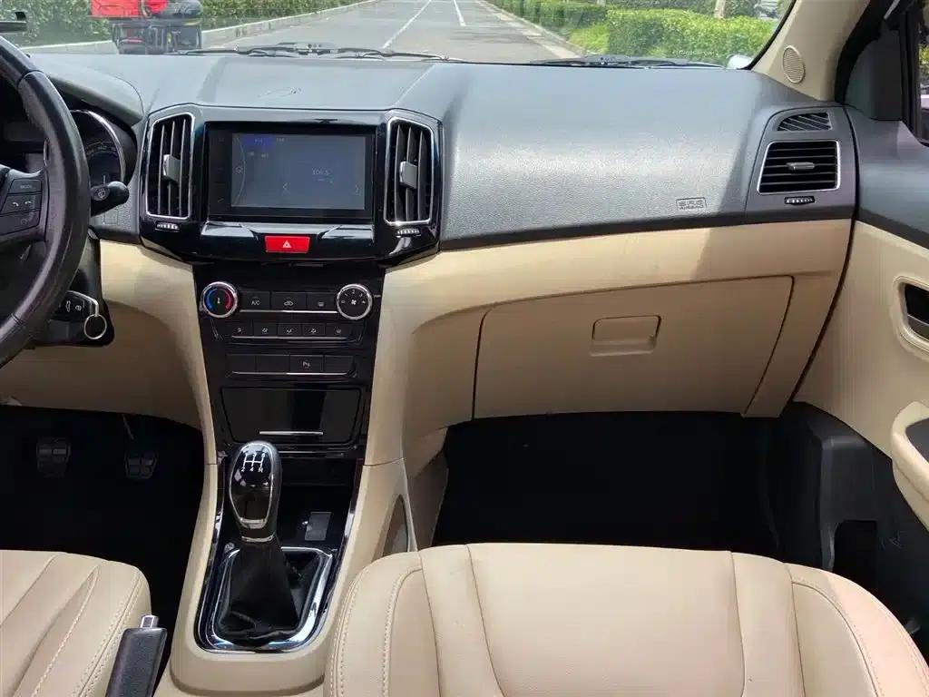 Chery E3 2015 1.5L Manual Smart Edition — миниатюра 9