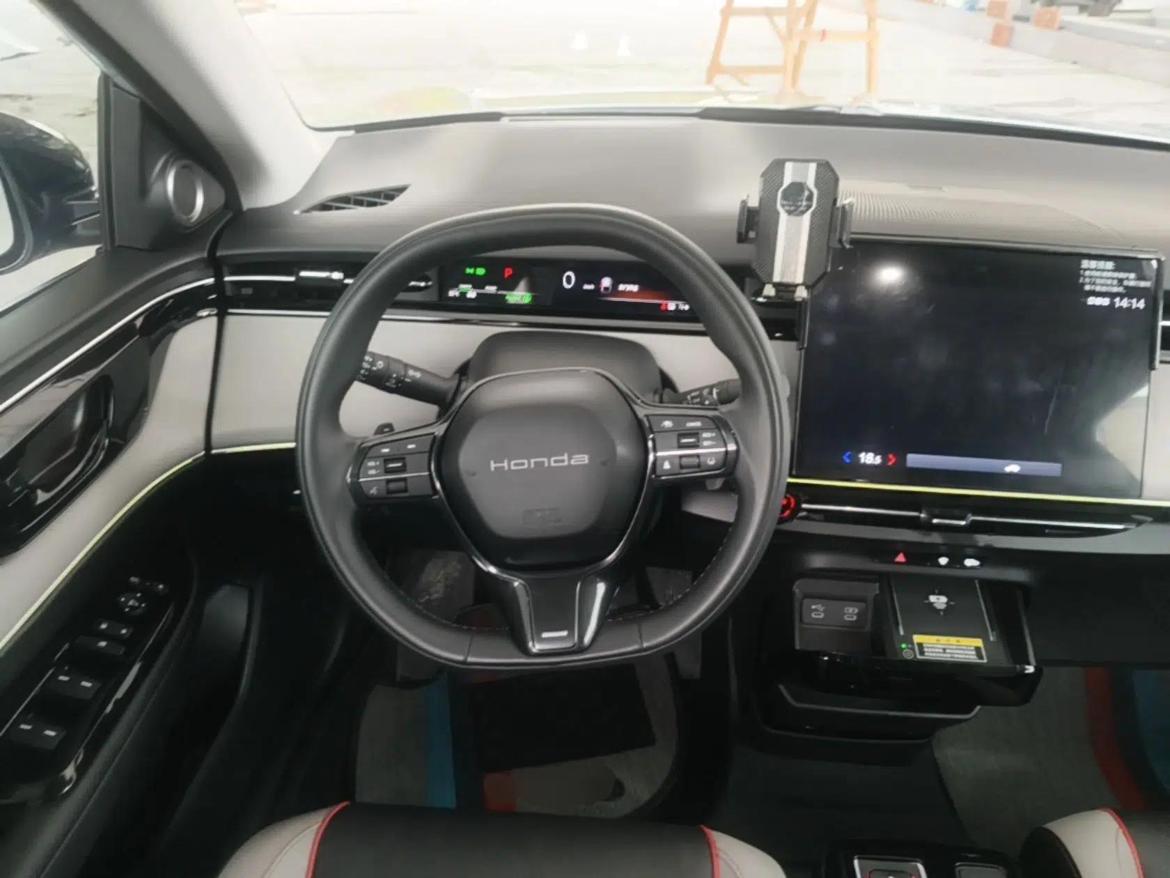 Honda e:NS2 2024 Rui Guang Edition — миниатюра 13