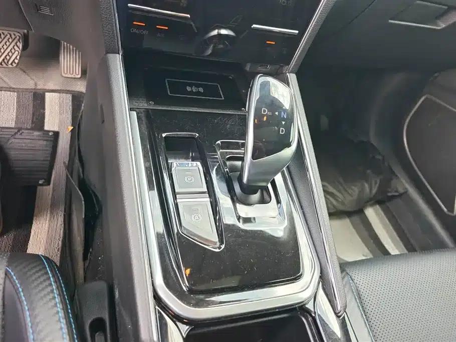Venucia T60EV 2020 AI Flagship Edition — миниатюра 16