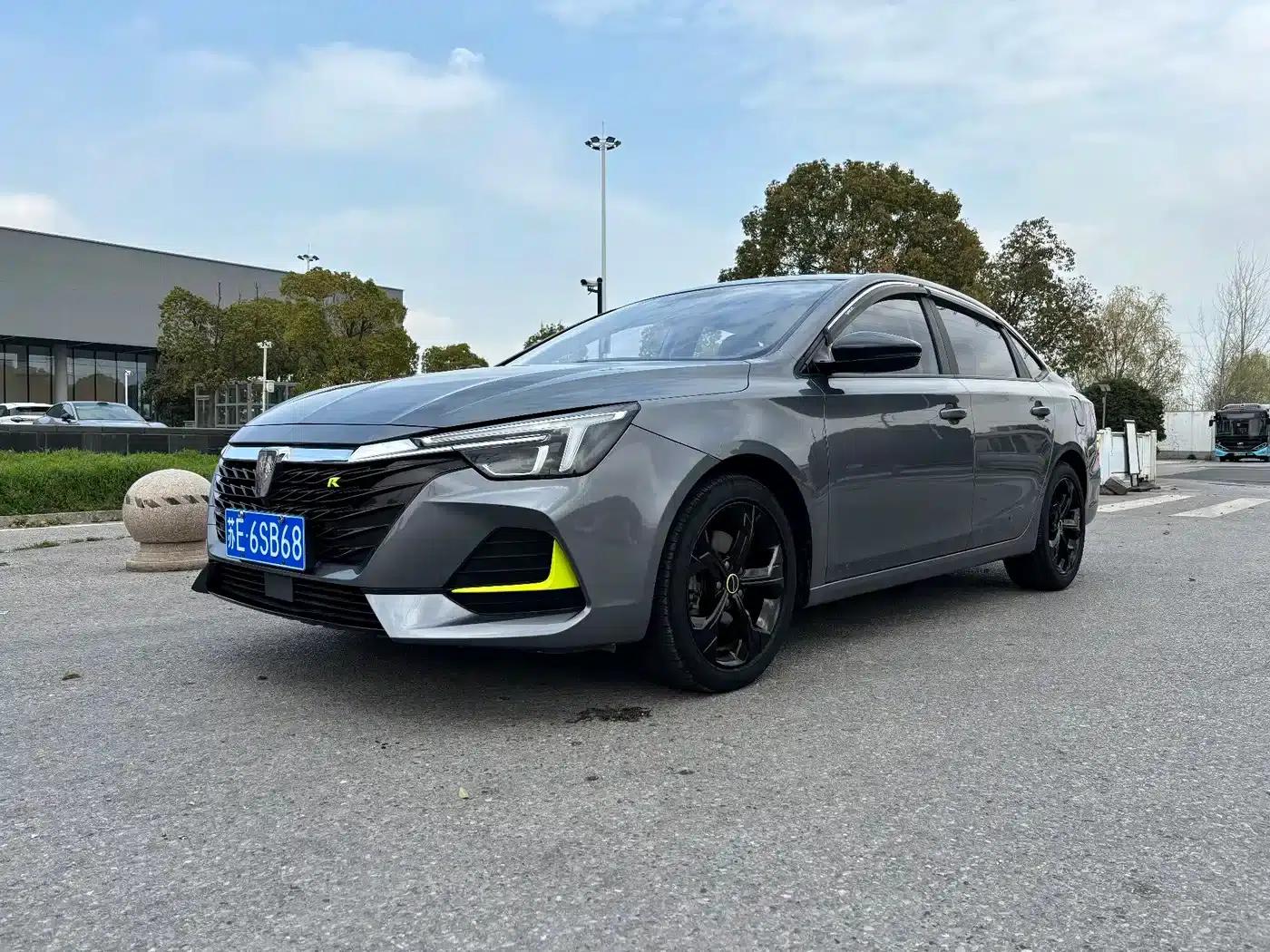 Roewe i6 MAX 2020 300TGI Automatic Cool and Intelligent Driving Edition — миниатюра 1