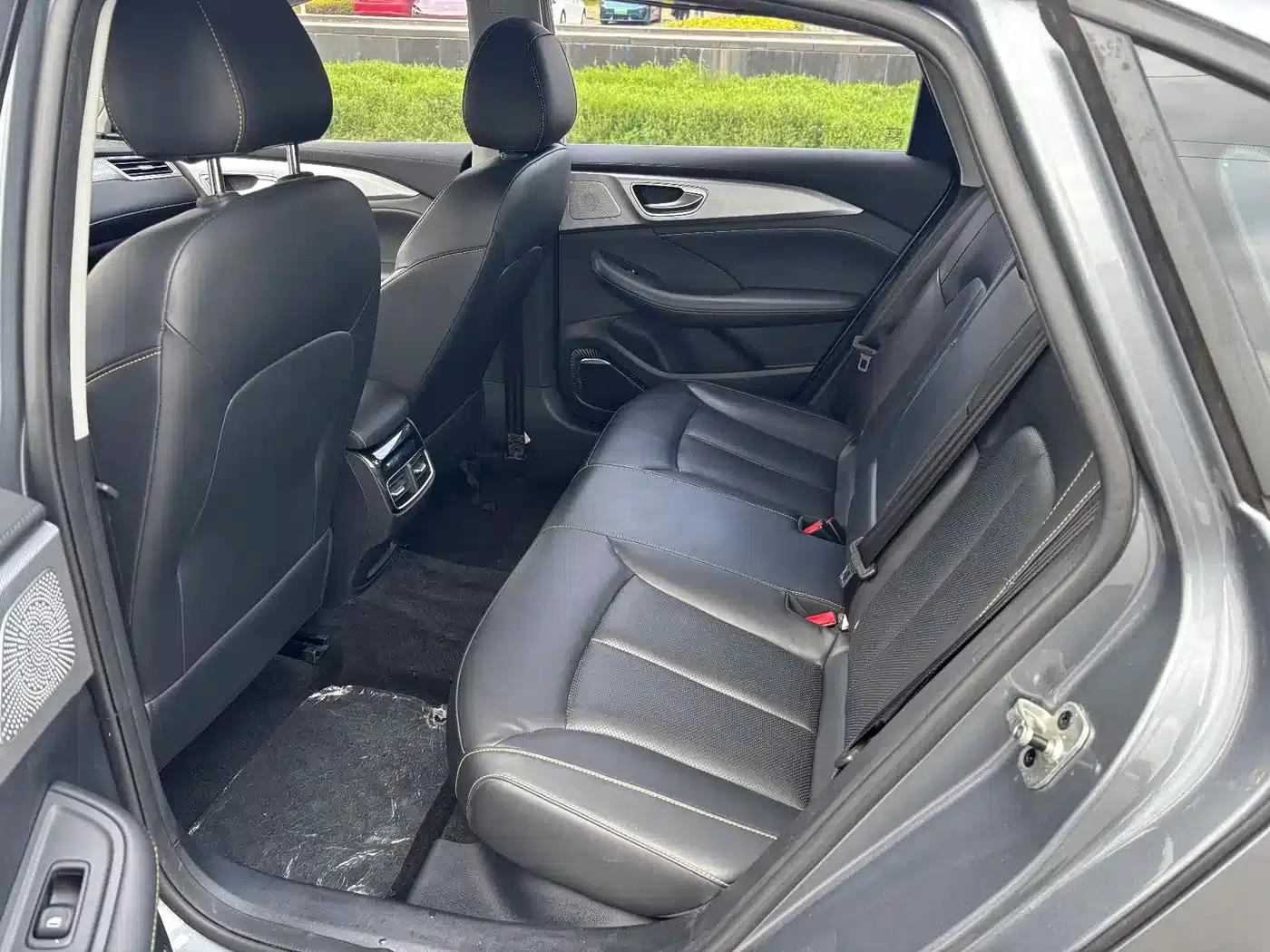 Roewe i6 MAX 2020 300TGI Automatic Cool and Intelligent Driving Edition — миниатюра 11