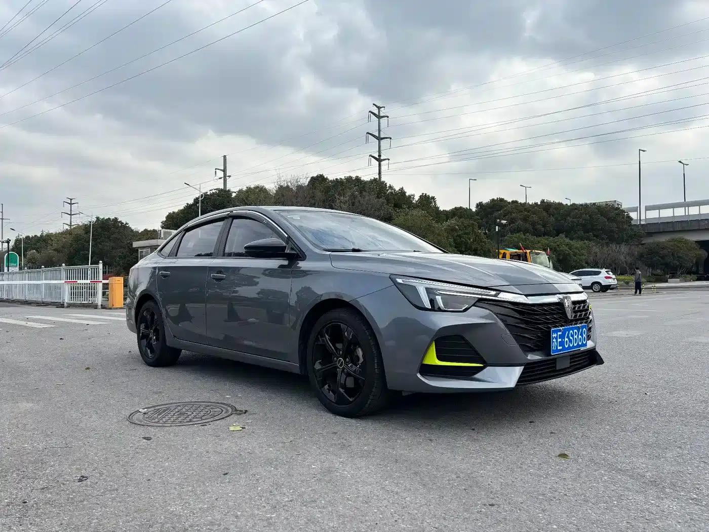 Roewe i6 MAX 2020 300TGI Automatic Cool and Intelligent Driving Edition — миниатюра 3