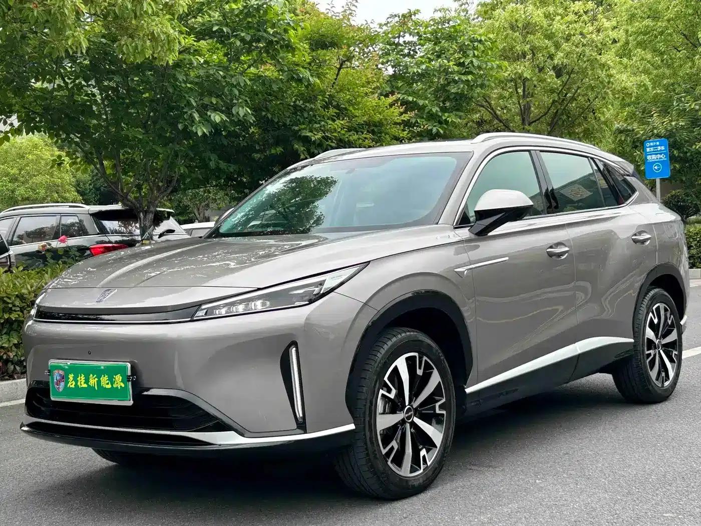 Roewe D5X DMH 2024 135 Flagship Edition — миниатюра 1