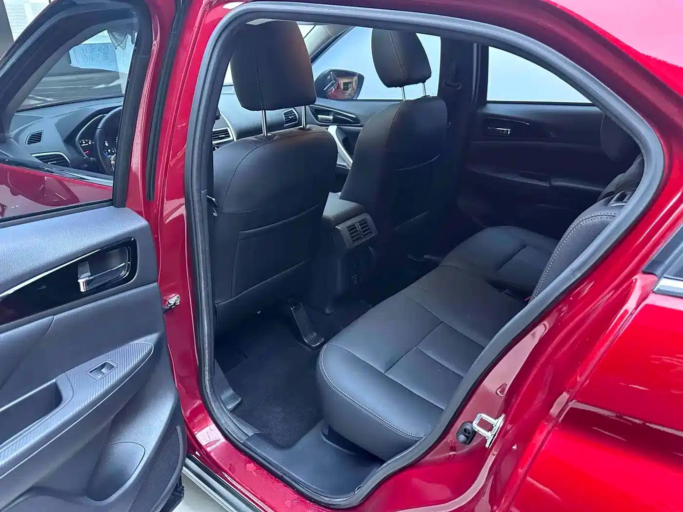 Eclipse Cross 2021 1.5T CVT 2WD Dream Edition — миниатюра 8