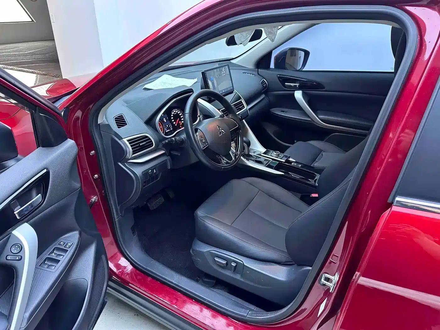 Eclipse Cross 2021 1.5T CVT 2WD Dream Edition — миниатюра 9