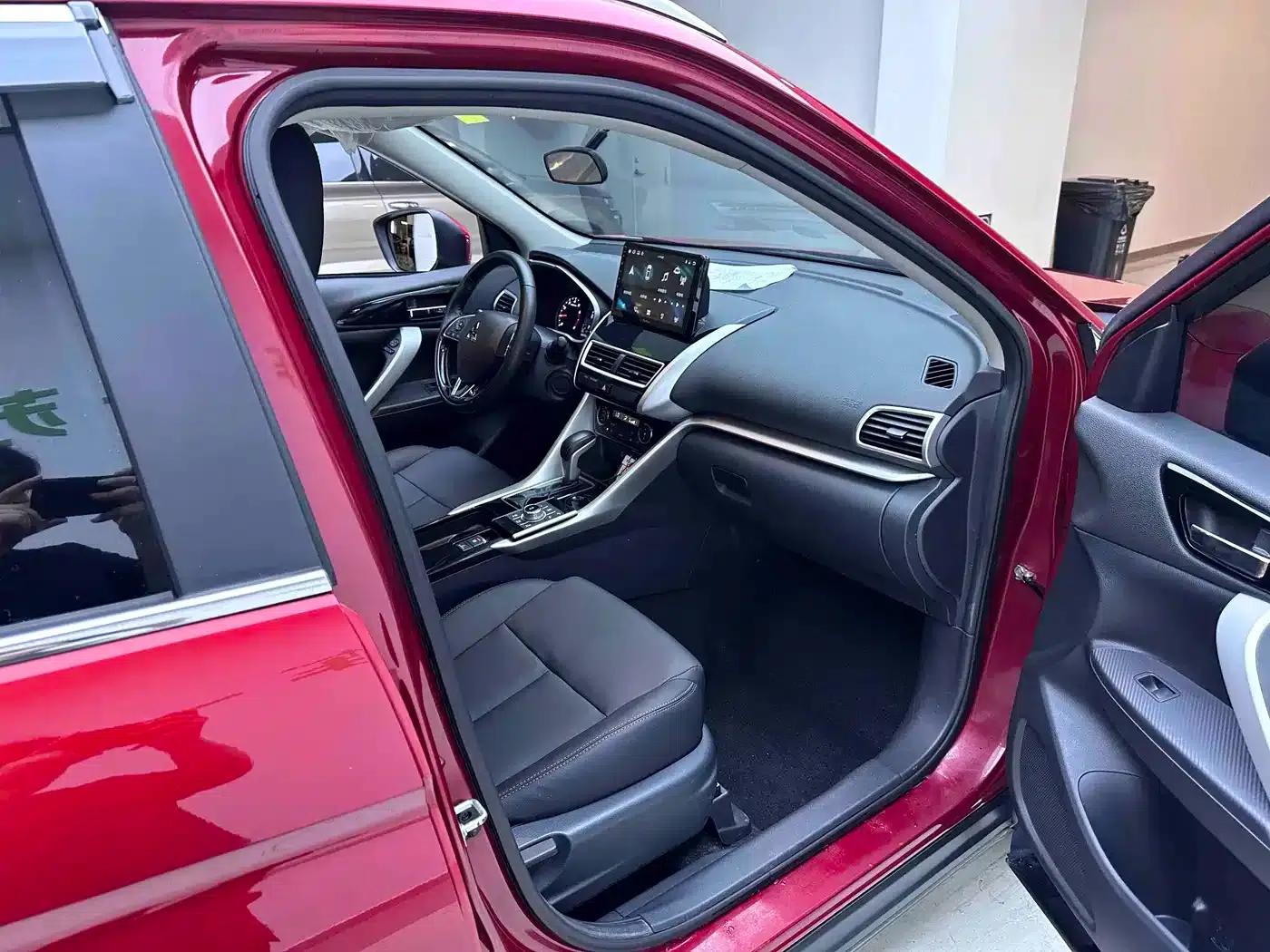 Eclipse Cross 2021 1.5T CVT 2WD Dream Edition — миниатюра 10