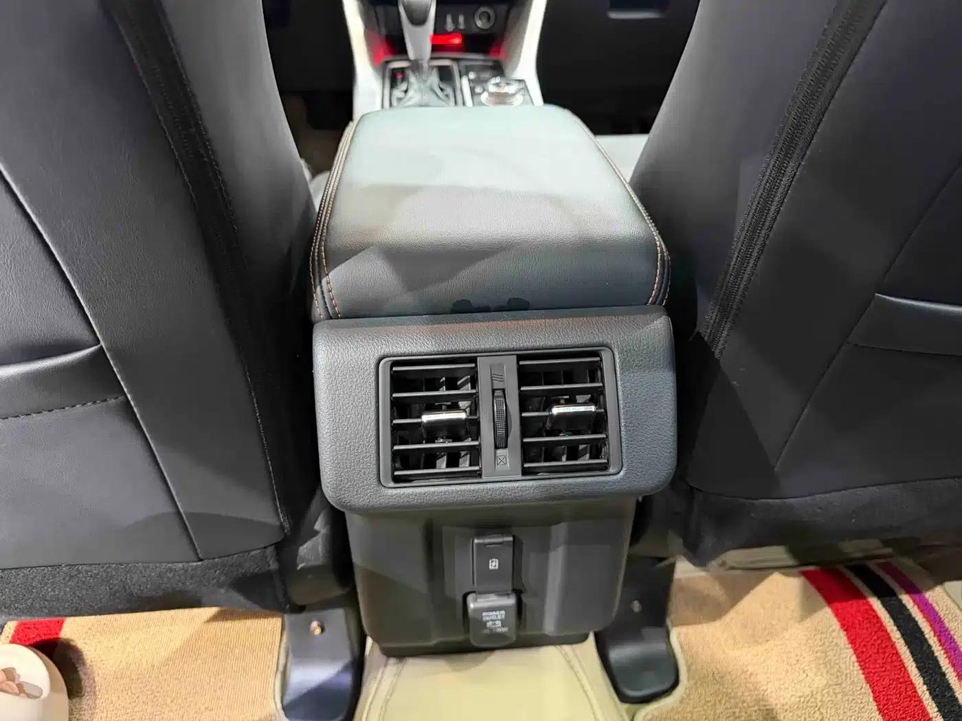 Eclipse Cross 2021 1.5T CVT 2WD Dream Edition — миниатюра 14