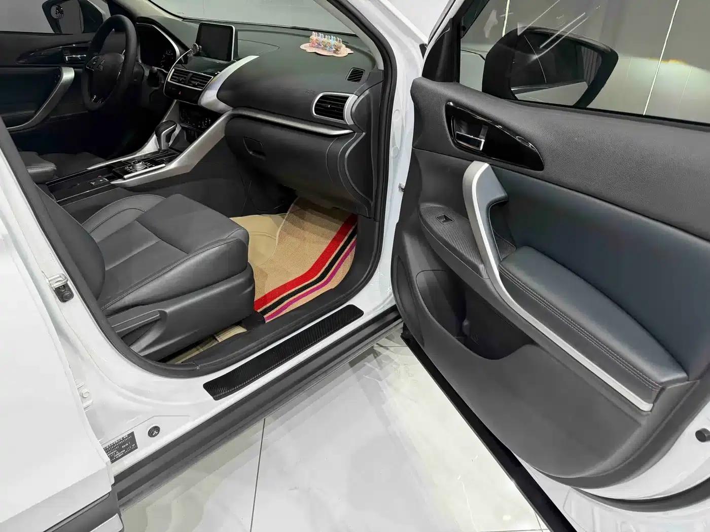 Eclipse Cross 2021 1.5T CVT 2WD Dream Edition — миниатюра 19