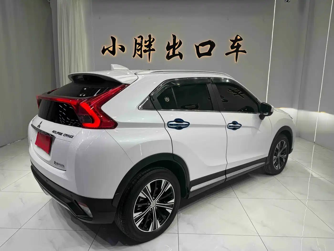 Eclipse Cross 2021 1.5T CVT 2WD Dream Edition — миниатюра 4