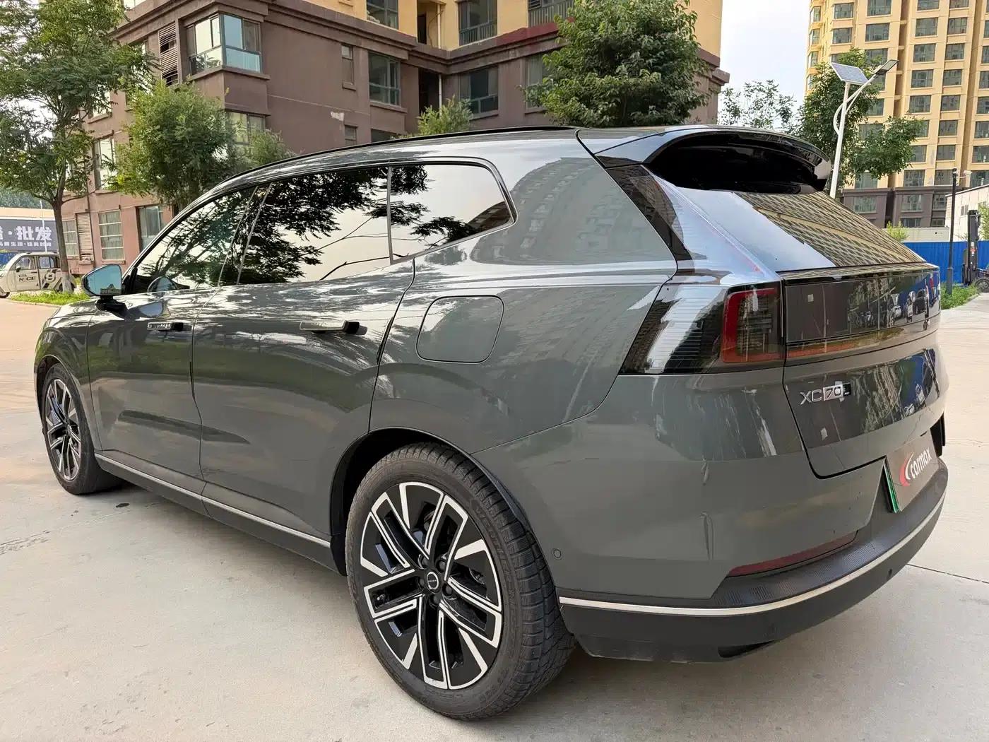 2026 Volvo XC70 Plug-in Hybrid, All-Wheel Drive, Long Range Core — миниатюра 10