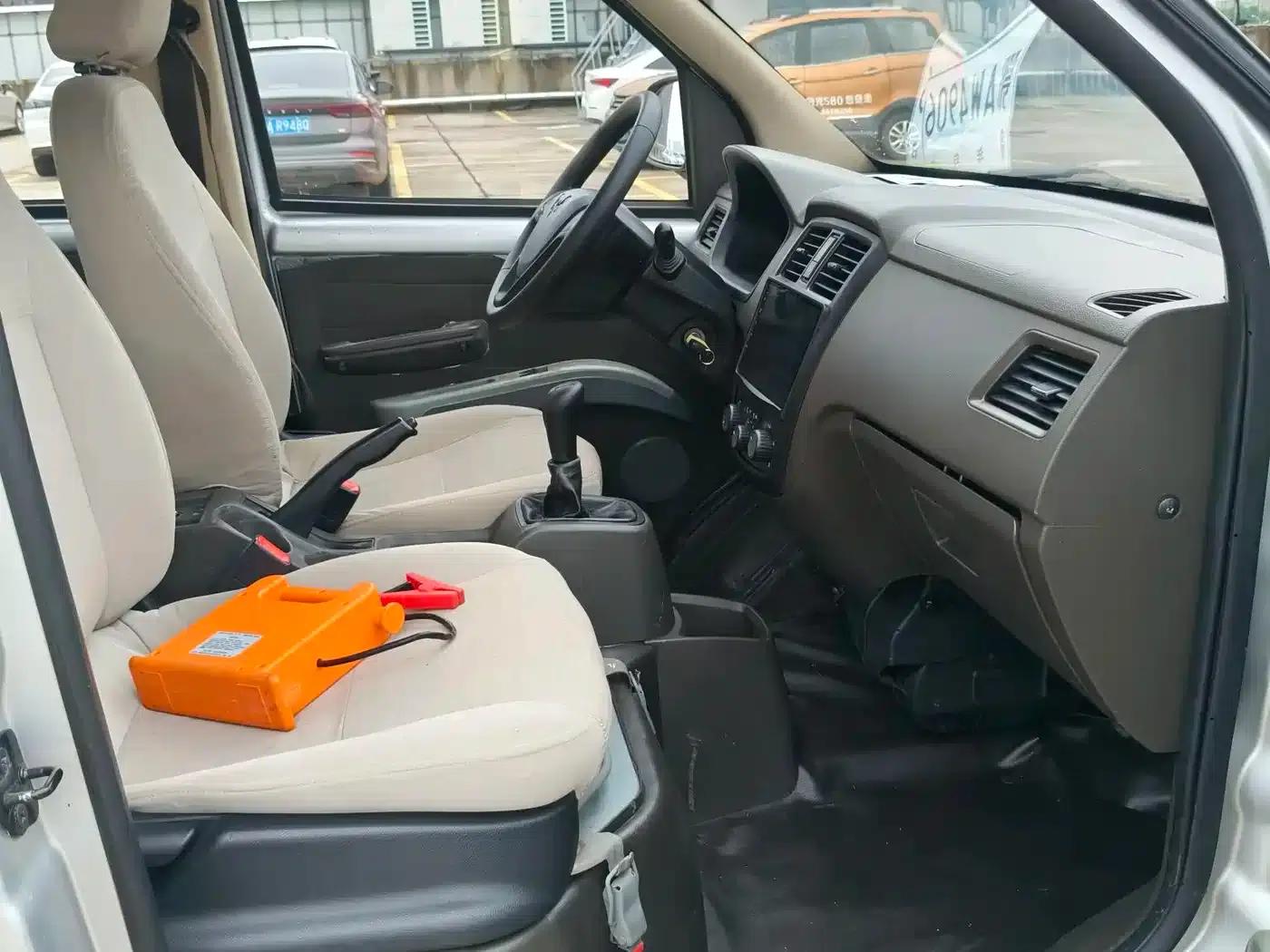 Wuling Rongguang S 2022 1.2L Standard Air-Conditioned 5-Seater LSI — миниатюра 9