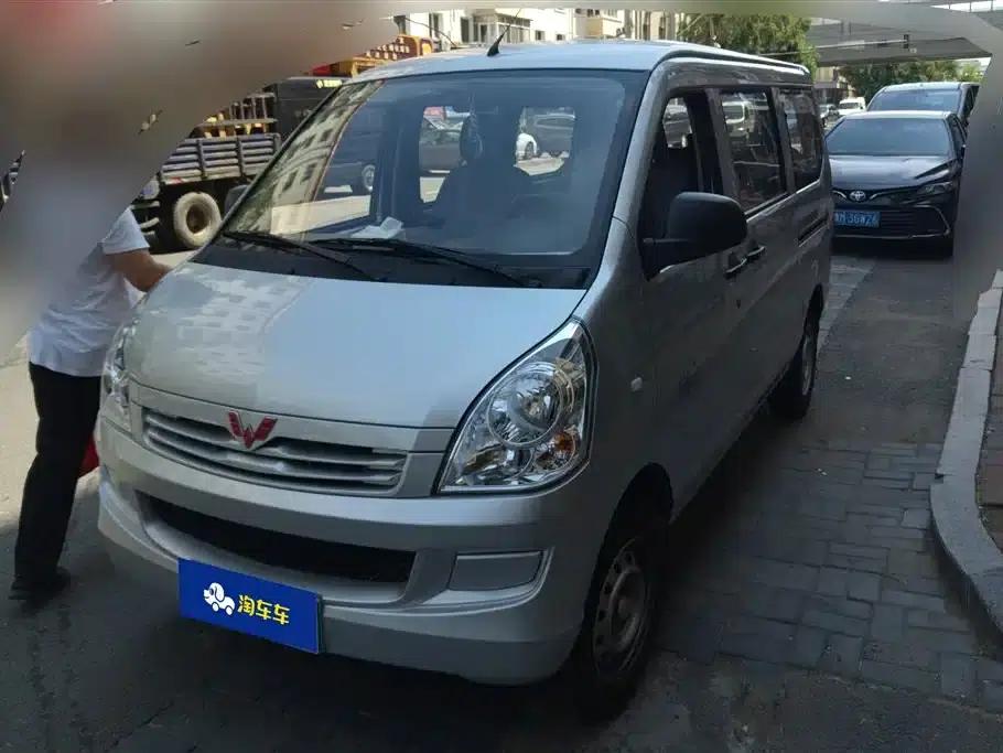 Wuling Rongguang S 2023 1.5L Basic Model 5/7 Seats — миниатюра 1