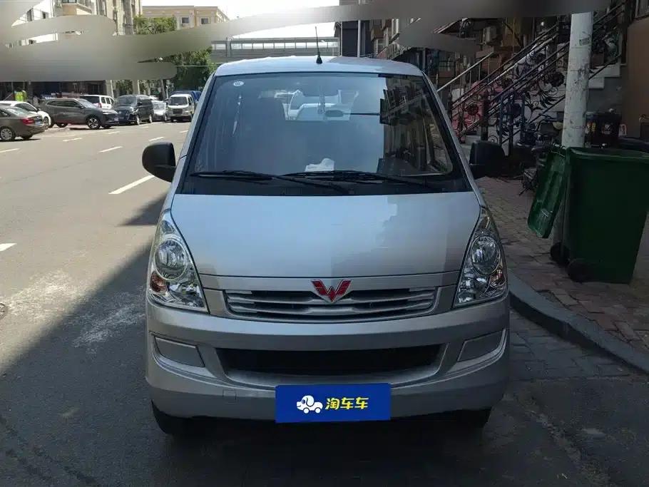 Wuling Rongguang S 2023 1.5L Basic Model 5/7 Seats — миниатюра 2