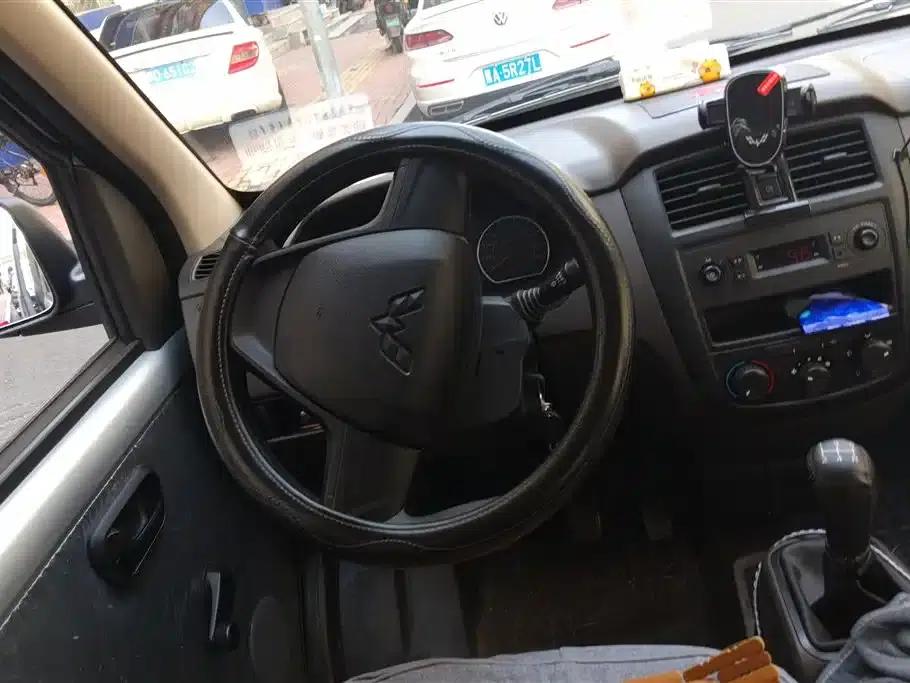 Wuling Rongguang S 2023 1.5L Basic Model 5/7 Seats — миниатюра 15