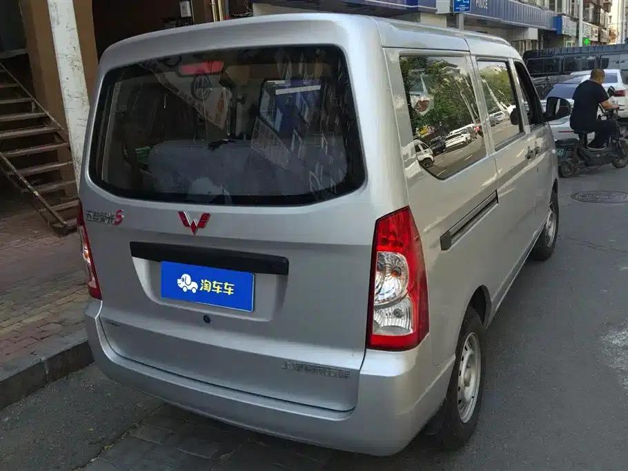 Wuling Rongguang S 2023 1.5L Basic Model 5/7 Seats — миниатюра 3
