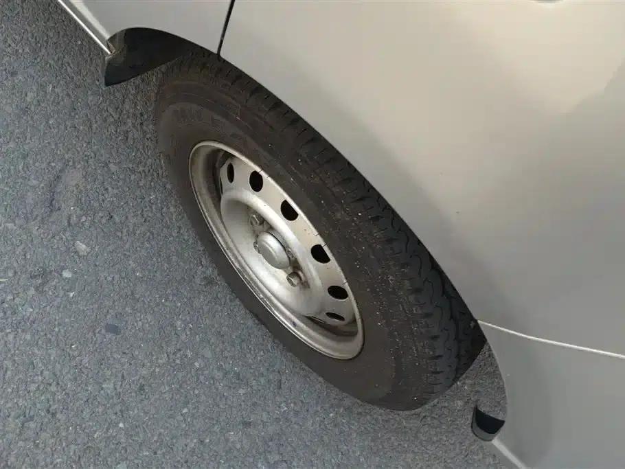 Wuling Rongguang S 2023 1.5L Basic Model 5/7 Seats — миниатюра 6