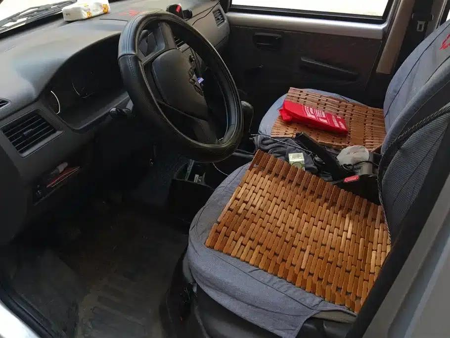 Wuling Rongguang S 2023 1.5L Basic Model 5/7 Seats — миниатюра 9