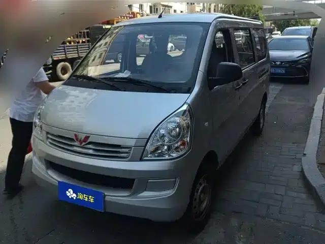 Wuling Rongguang S 2023 1.5L Basic Model 5/7 Seats