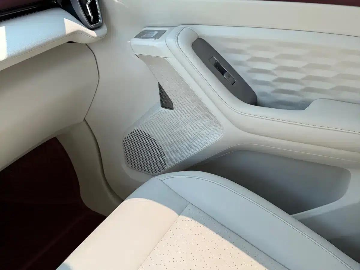 Wuling Xingyun 2023 2.0L DHT Flagship Edition — миниатюра 16