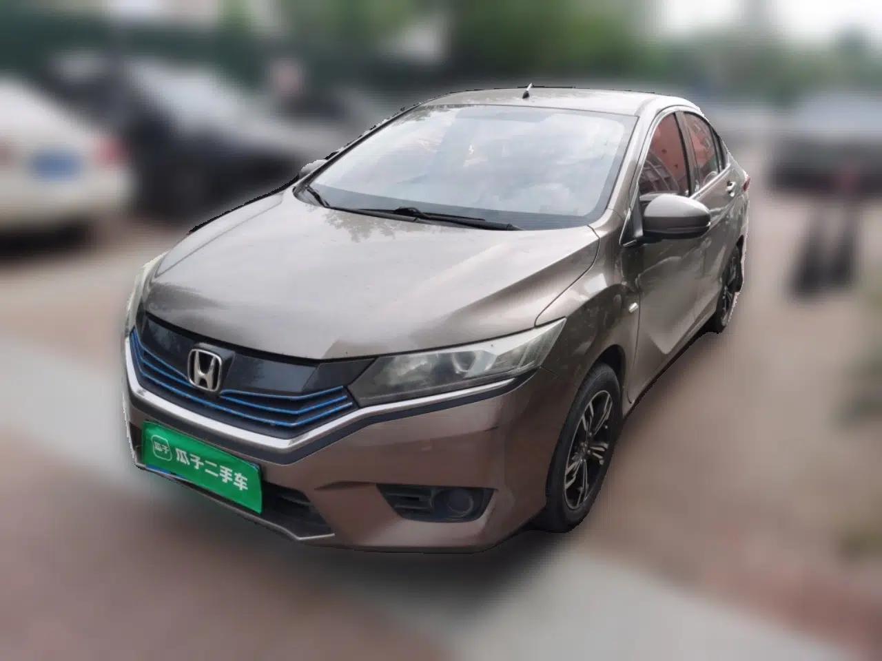 Honda Greiz 2016 1.5L Manual Classic Edition — миниатюра 1