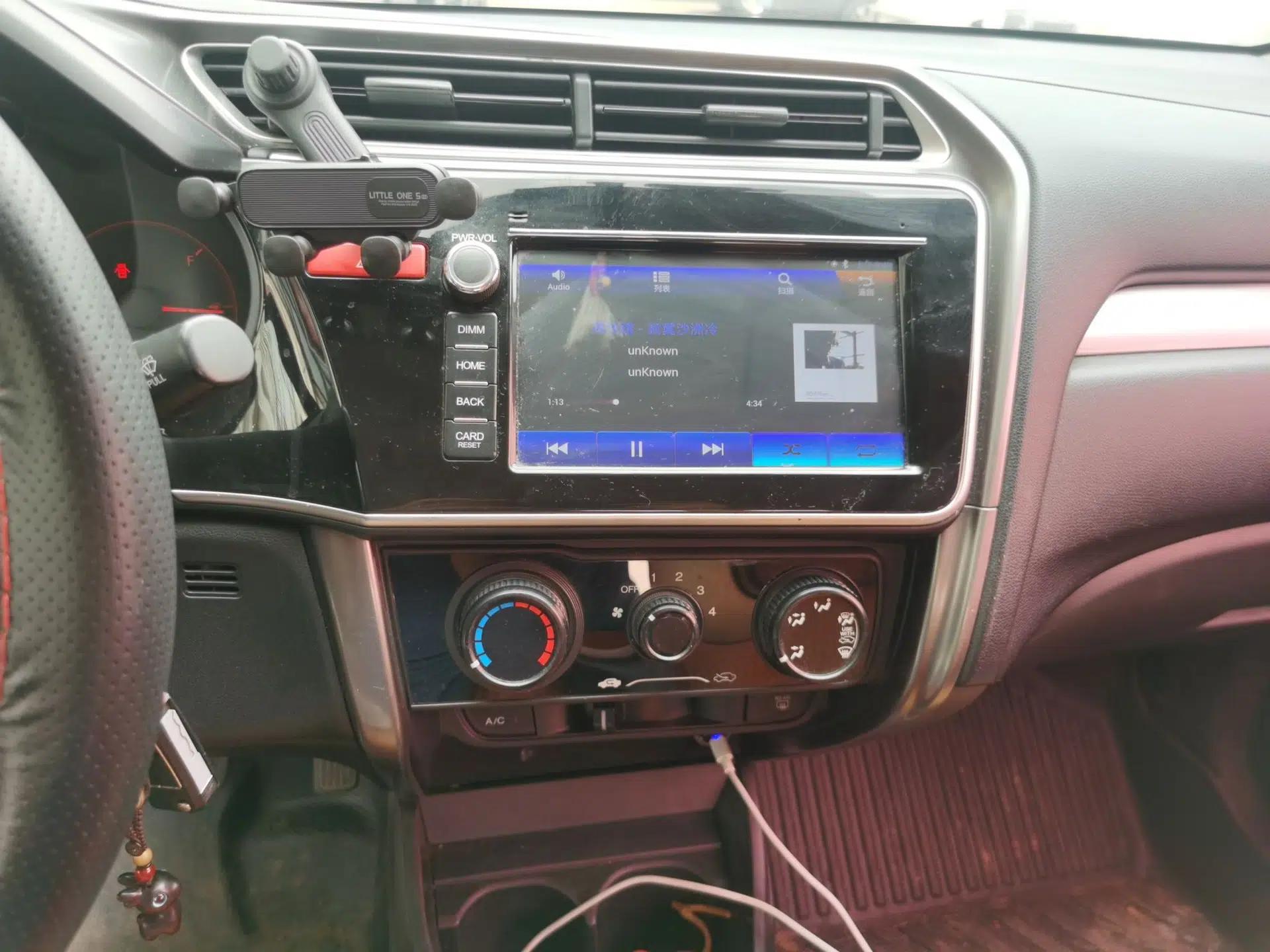 Honda Greiz 2016 1.5L Manual Classic Edition — миниатюра 13