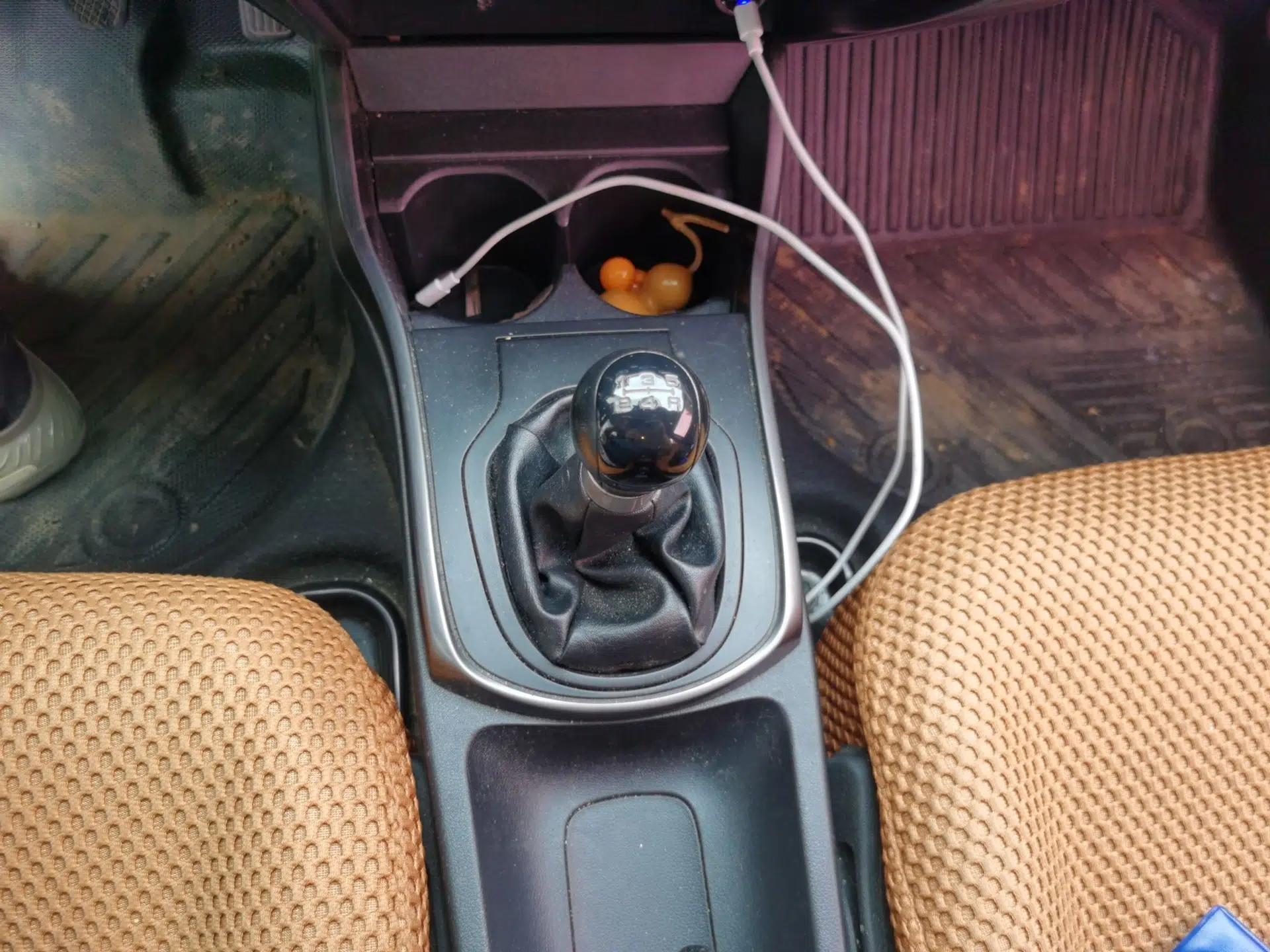 Honda Greiz 2016 1.5L Manual Classic Edition — миниатюра 14