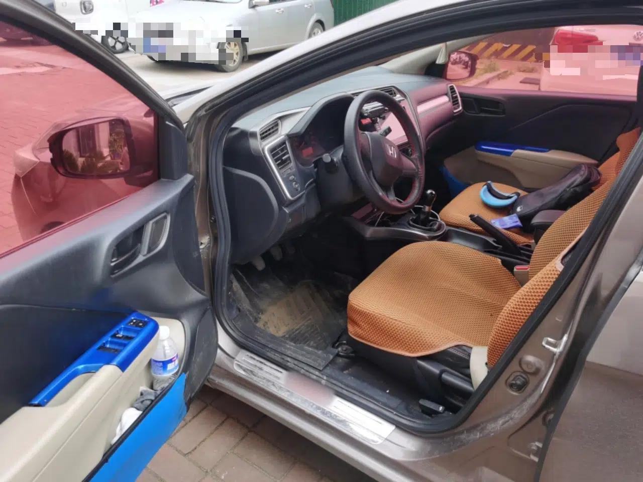 Honda Greiz 2016 1.5L Manual Classic Edition — миниатюра 16