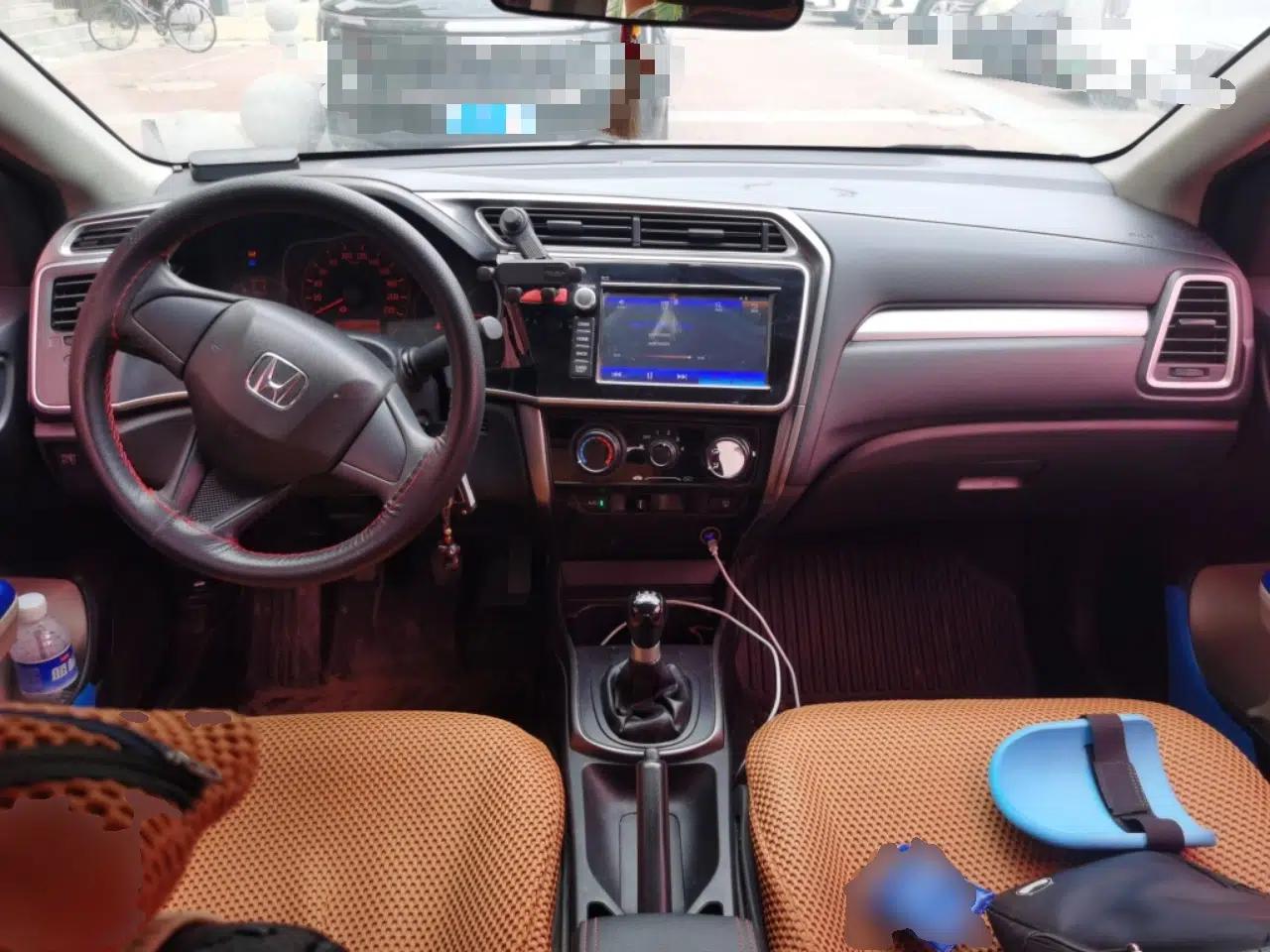 Honda Greiz 2016 1.5L Manual Classic Edition — миниатюра 9
