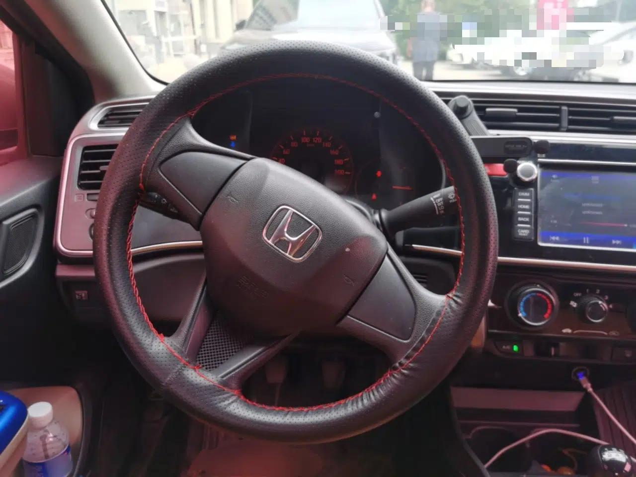 Honda Greiz 2016 1.5L Manual Classic Edition — миниатюра 10